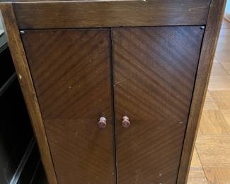 Sheet music cabinet