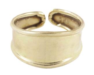 Ladies Hammered Cigar Band Ring
Estimate
$100
-
$200