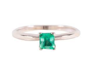Ladies Emerald Ring
Estimate
$300
-
$400
