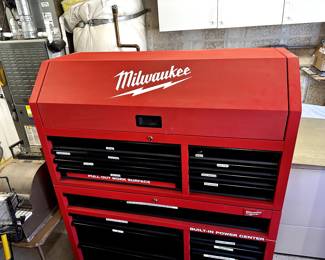 Milwaukee tool chest