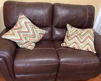 "Jones Creek Elegance" in Evans, GA. Starts Closing Tue 2/13 at 8pm. Pickup is Thu 2/15 from 1-6pm. Please click here to view more photos, descriptions, and current bids: https://ctbids.com/estate-sale/26603