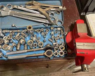 "Jones Creek Elegance" in Evans, GA. Starts Closing Tue 2/13 at 8pm. Pickup is Thu 2/15 from 1-6pm. Please click here to view more photos, descriptions, and current bids: https://ctbids.com/estate-sale/26603