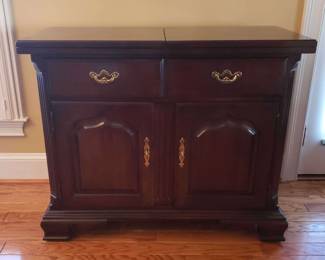 "Jones Creek Elegance" in Evans, GA. Starts Closing Tue 2/13 at 8pm. Pickup is Thu 2/15 from 1-6pm. Please click here to view more photos, descriptions, and current bids: https://ctbids.com/estate-sale/26603