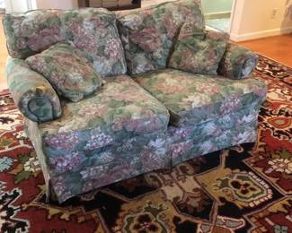 Comfortable Vintage Love Seat with Fabric Upholstry Leather