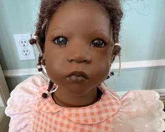 $150 - Excellent Condition                                                      Sanga (Black Girl from Tennessee) by Annette Himstedt (1992)                                                                                                        *Original Box Included