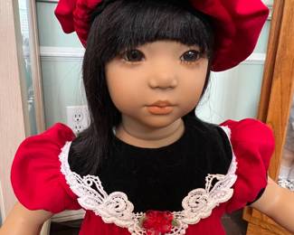 $300 - Excellent Condition                                             
Shireem (Girl from Bali)  by Annette Himstedt (1991) 27.5" tall, Made of vinyl, her brown eyes and warm hand painted expression are framed by Shireem's black wig that has been handcrafted from real hair.                    *Original Box Included   