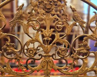 Detail on Queens Bed