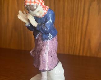 Rare Meissen Porcelain 5.5” Figurine “Snowball Fight” c. 1900