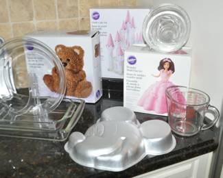 Great Selection of Bakeware Available!