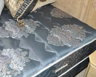 Vintage Beautyrest "Exceptional" Queen Mattress and Box Spring Available