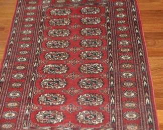 Hand Knotted 100% Wool Bakhara Area Rug, 4'1" x 2'.6"