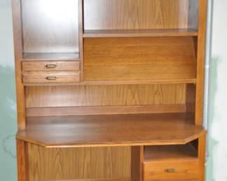 Vintage Henry Link, Made in the USA Desk with Hutch