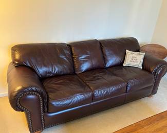 Like new Leather couch