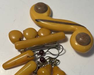 Vintage Bakelite Butterscotch Jewelry Lot