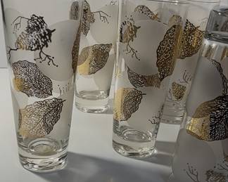 MCM set of 8 Gold Leaf and moon High ball 7” tall glasses
Lot #64 item #1747