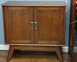 MCM Draper storage cabinet 2/2