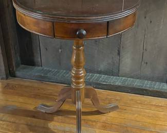 pedestal table