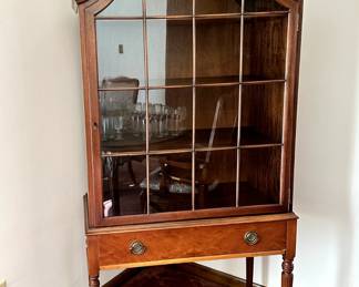 vintage arched bonnet vitrine