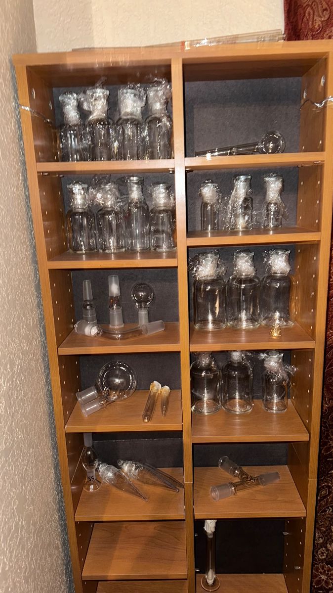 Estate sale in Broomfield starts on 2/16/2024