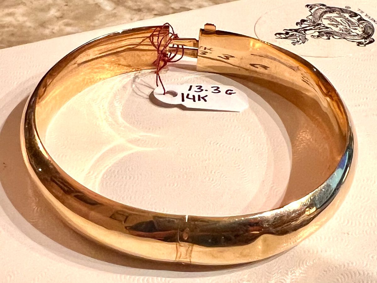 ALGONQUIN SALE by POTPOURRI ESTATE SALES starts on 4/5/2024