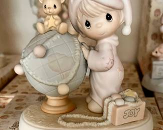 Huge collection of Precious Moments 