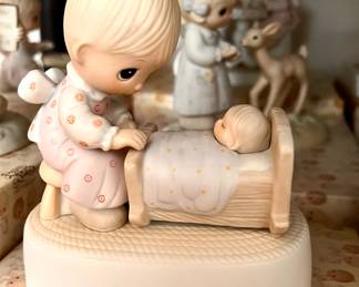 Huge collection of Precious Moments 