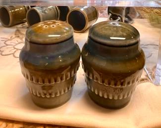 Vtg. Wade Irish Porcelain - Salt & pepper shakers 