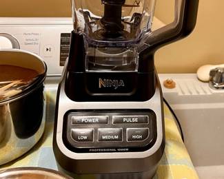 Ninja BL610 blender - Like New