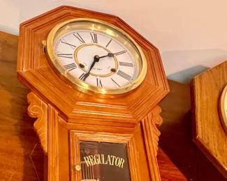 Vtg. Regulator clock w/key