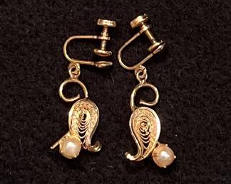 30%off -  12K GF and pearl earrings