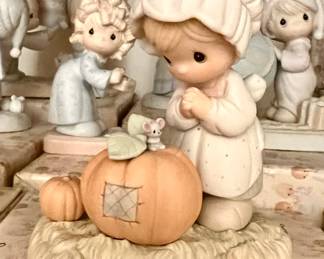 Huge collection of Precious Moments 