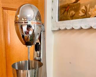 Vtg. Hamilton Beach Drink Master blender