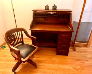 Vtg. Roll top desk and office chair w/wheels - open view