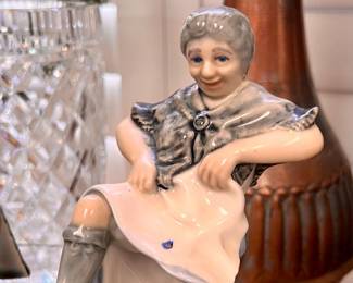 Vtg. Widda Cafferty - Irish Porcelain 