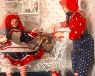 Hand made Raggedy Ann and Andy lighted mini doll house  
