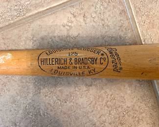 Vtg. Roberto Clemente Louisville Slugger wooden 125 baseball bat  