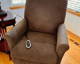 Walter E Smithe Brown Lift Chair