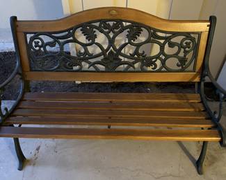 It is not terribly often we come across a nice looking park bench, useful for lots of things.