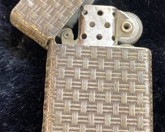 Zippo Insert and No Markings