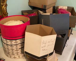 Assorted Vintage Ladies Hats