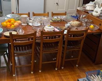 Nice Telescoping Buffet Table