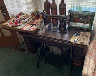 Singer Sewing Machine