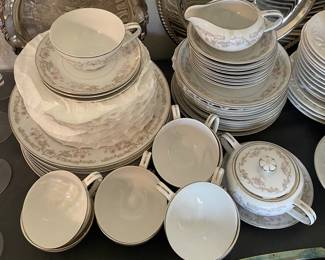 Mikasa China Kenwood Pattern