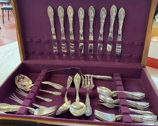 Towle King Richard Sterling Flatware Set (2017 Grams)