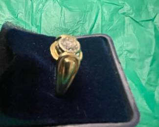 Magnificent Man's 14K Yellow Gold Ring with 3/4ct. Round Diamond VS 1 Clarity, G-H Color. Copy of Written Appraisal is available and will be given to the Successful Buyer