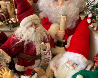 More Santas!
