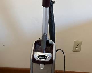 Shark upright vacuum