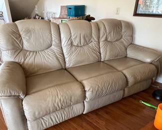 LaZBoy leather dual recliner