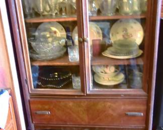 Vintage (1930's) hutch with drawer