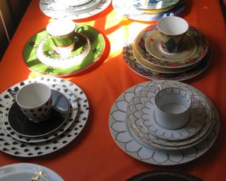 Multiple single service sets. Sold in set group.